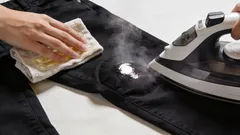 アイロンがけ後に布地の光沢を取り除く方法：クリーニング店に行かずに自宅で解決する